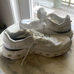 On Cloud Cloudnova Form Street Style running shoe in 8w classic white comfort